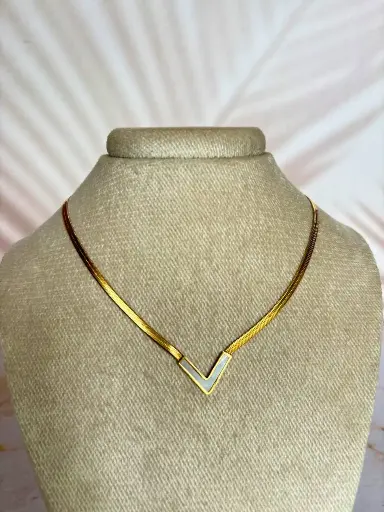 [CA-000348] Collar Virginia